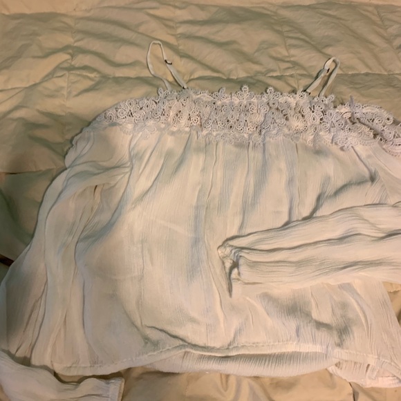 Hollister Off the Shoulder Top w Attached Straps - Picture 6 of 6